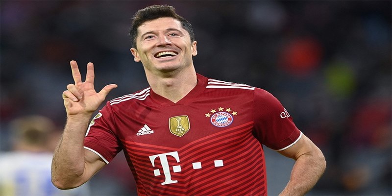 Lewandowski là cầu thủ bóng đá hay nhất thế giới người Ba Lan